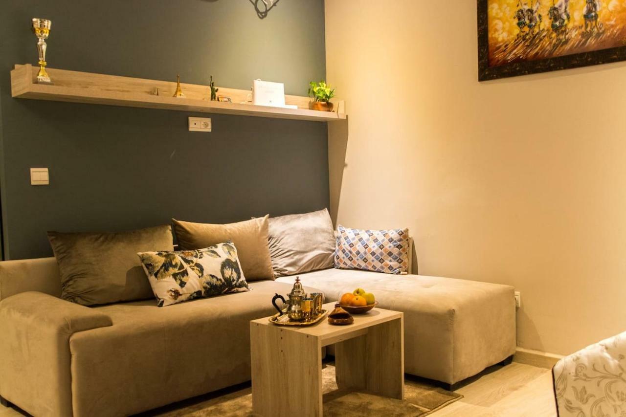 Apartament Beau Studio, Cozy, Quartier Vivant, Proche De Tous Wadżda Zewnętrze zdjęcie